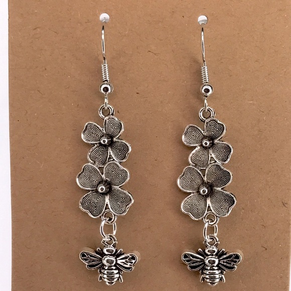 Fashion Jewelry Jewelry - Floral Bee Silver Earrings Fashion Jewelry